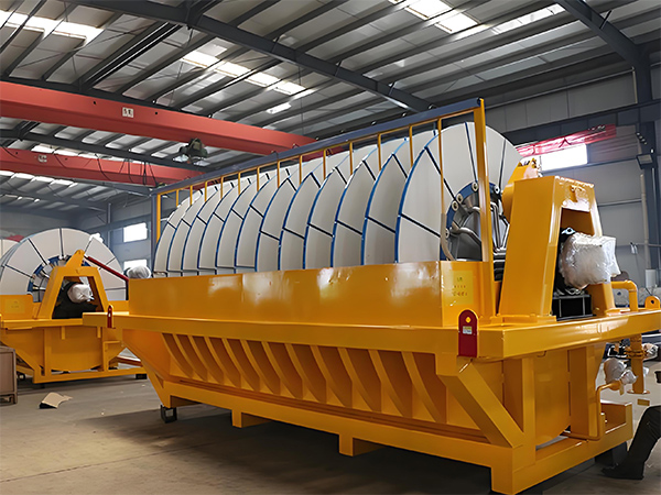 Keraaminen tyhjiösuodatin